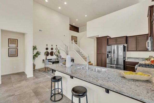 4012 Branigan Lake Way, Rancho Cordova, CA 95742