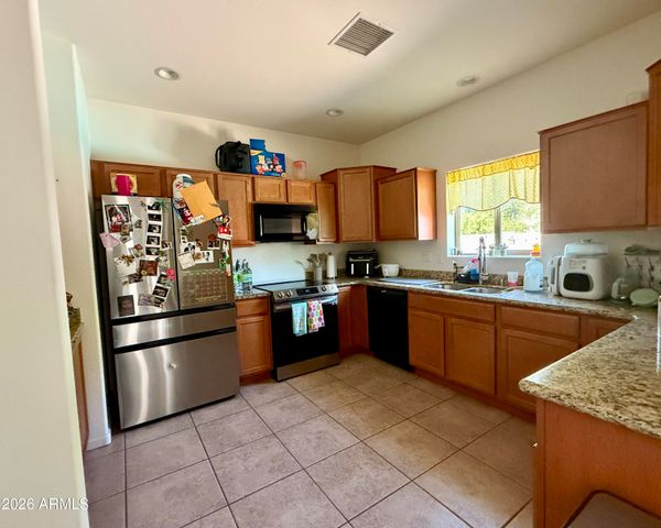 508 W LATONA Road, Phoenix, AZ 85041