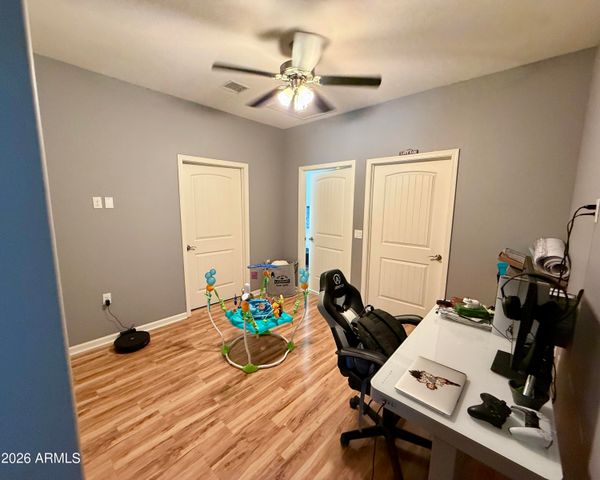 508 W LATONA Road, Phoenix, AZ 85041