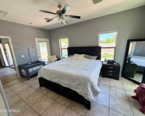 508 W LATONA Road, Phoenix, AZ 85041