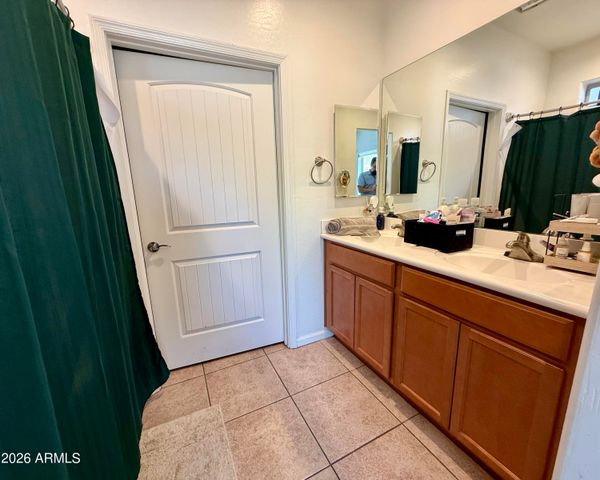 508 W LATONA Road, Phoenix, AZ 85041