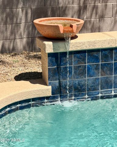 508 W LATONA Road, Phoenix, AZ 85041