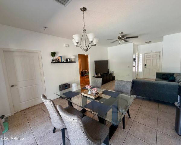 508 W LATONA Road, Phoenix, AZ 85041