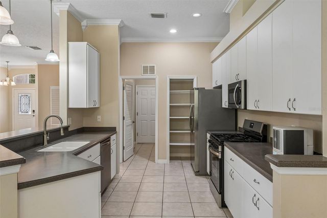 5325 FANTASY WAY, Leesburg, FL 34748
