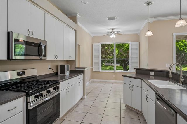 5325 FANTASY WAY, Leesburg, FL 34748