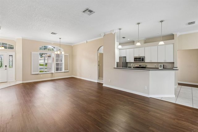 5325 FANTASY WAY, Leesburg, FL 34748
