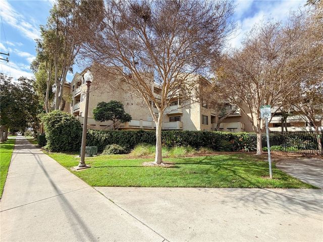 2343 E 17th Street 205, Long Beach, CA 90804