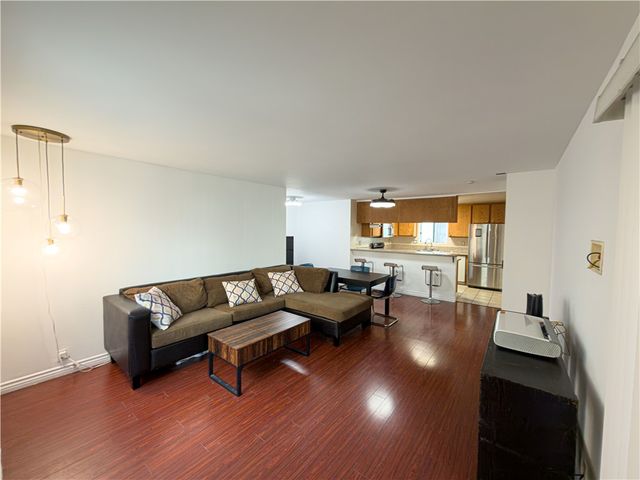 2343 E 17th Street 205, Long Beach, CA 90804