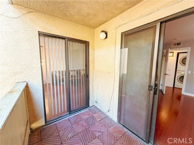 2343 E 17th Street 205, Long Beach, CA 90804