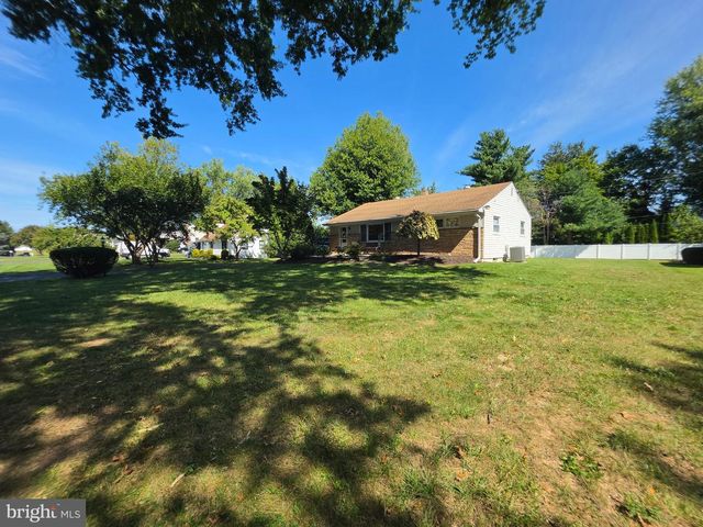 224 CEDAR AVE, Horsham, PA 19044