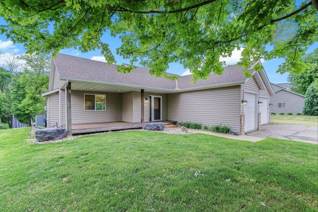 544 Maple Knoll Way NW, Saint Michael, MN 55376
