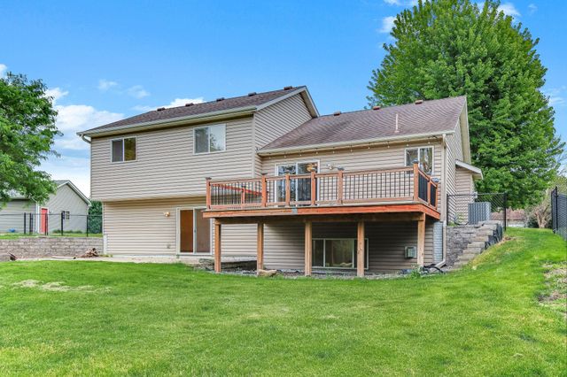 544 Maple Knoll Way NW, Saint Michael, MN 55376