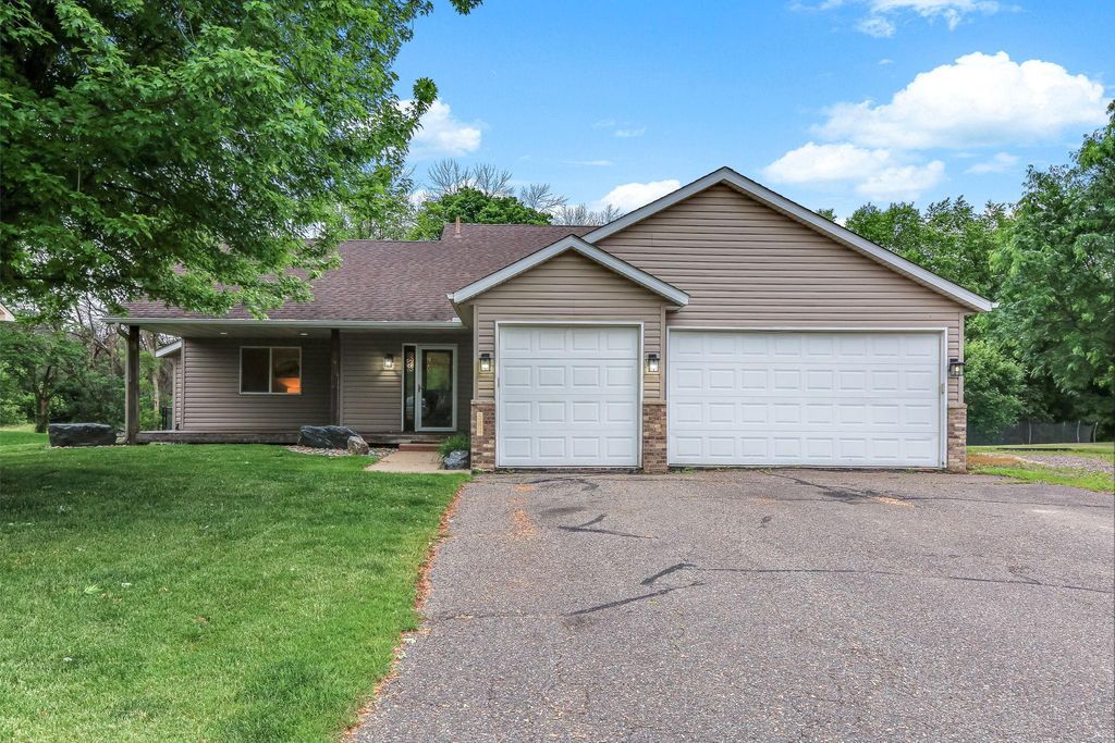 544 Maple Knoll Way NW, Saint Michael, MN 55376