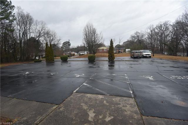1355 Peachtree Street, Winston-salem, NC 27107