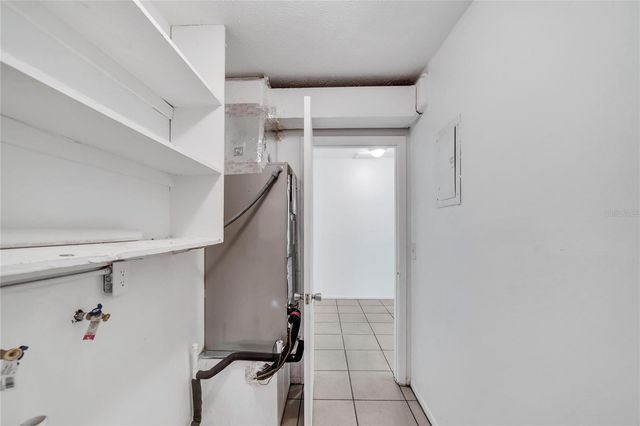 8720 N 48TH STREET, Tampa, FL 33617