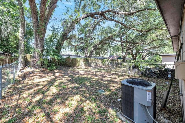 8720 N 48TH STREET, Tampa, FL 33617