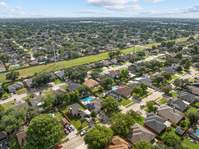 1414 Wexford Drive, Deer Park, TX 77536