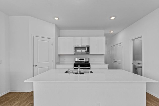 322 Nizao LN, Bastrop, TX 78602