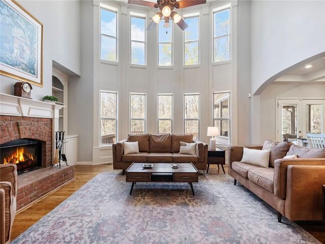 3926 Thompson Lake Drive, Buford, GA 30519