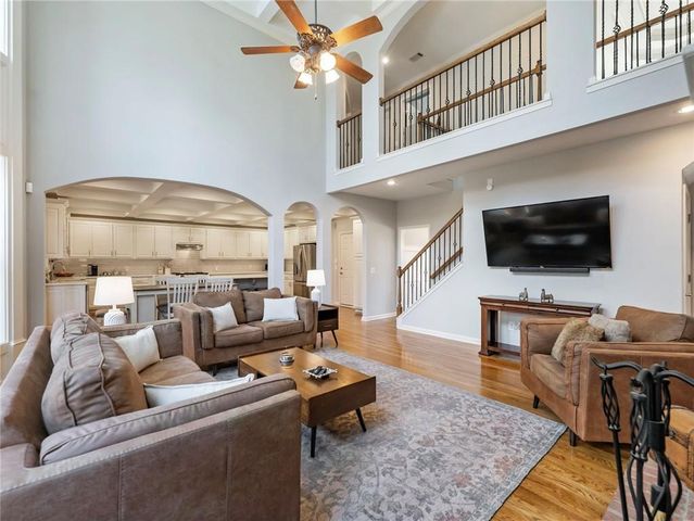 3926 Thompson Lake Drive, Buford, GA 30519