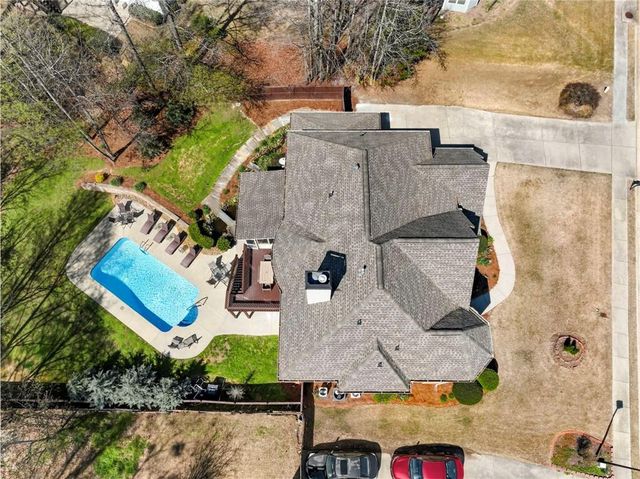 3926 Thompson Lake Drive, Buford, GA 30519