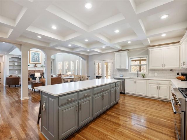 3926 Thompson Lake Drive, Buford, GA 30519