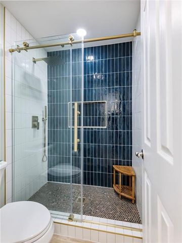 3926 Thompson Lake Drive, Buford, GA 30519