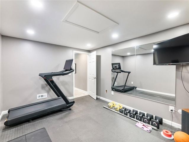 3926 Thompson Lake Drive, Buford, GA 30519