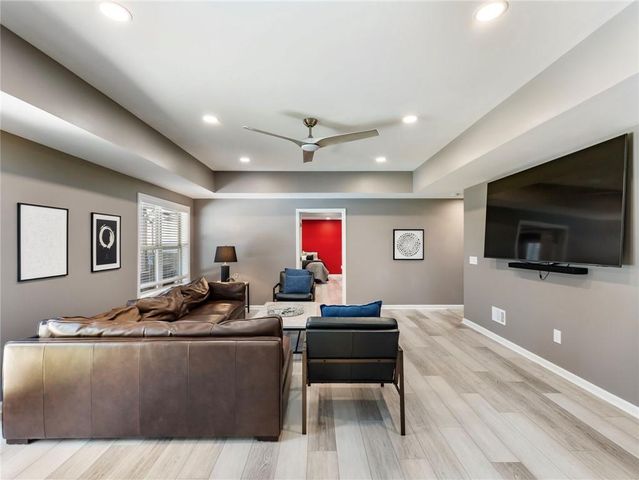 3926 Thompson Lake Drive, Buford, GA 30519