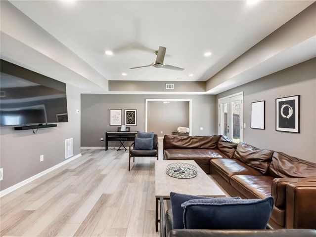 3926 Thompson Lake Drive, Buford, GA 30519