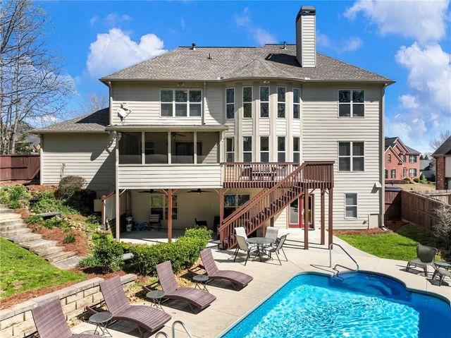 3926 Thompson Lake Drive, Buford, GA 30519