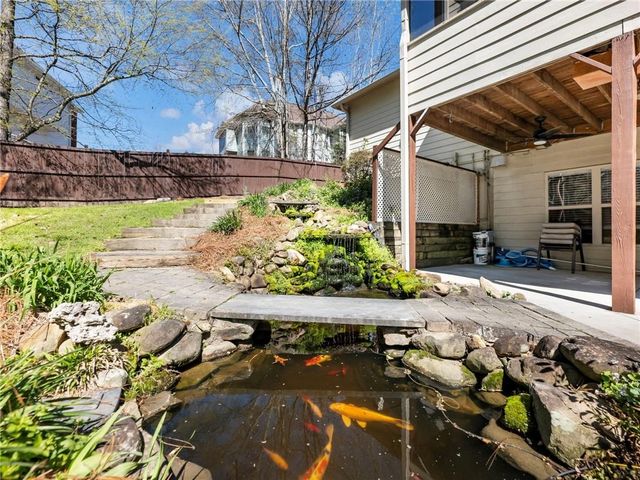 3926 Thompson Lake Drive, Buford, GA 30519