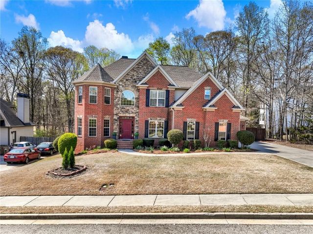 3926 Thompson Lake Drive, Buford, GA 30519