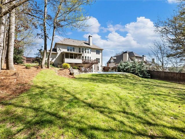 3926 Thompson Lake Drive, Buford, GA 30519