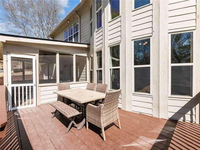 3926 Thompson Lake Drive, Buford, GA 30519