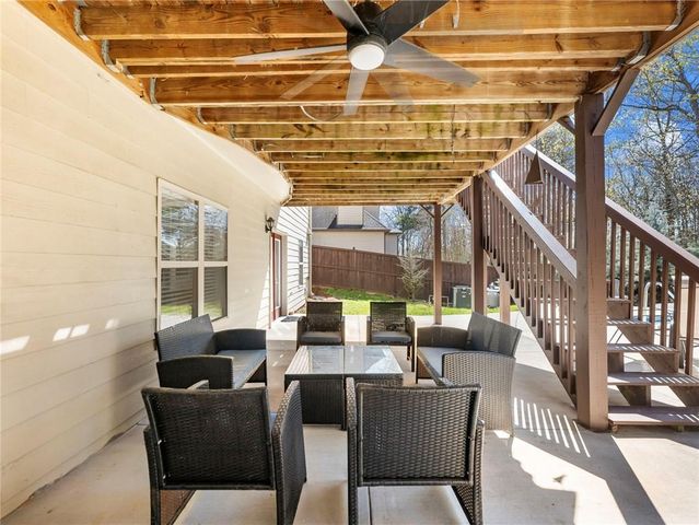 3926 Thompson Lake Drive, Buford, GA 30519