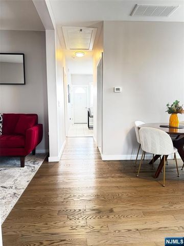248 Prospect Avenue 2nd floor, Bayonne, NJ 07002