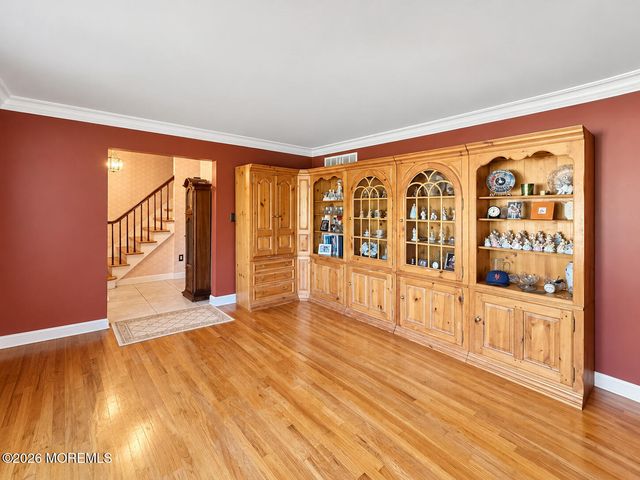 11 Glenmere Place, Old Bridge, NJ 08857
