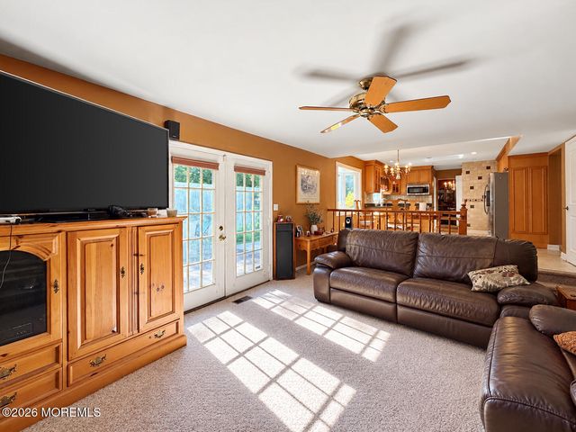 11 Glenmere Place, Old Bridge, NJ 08857