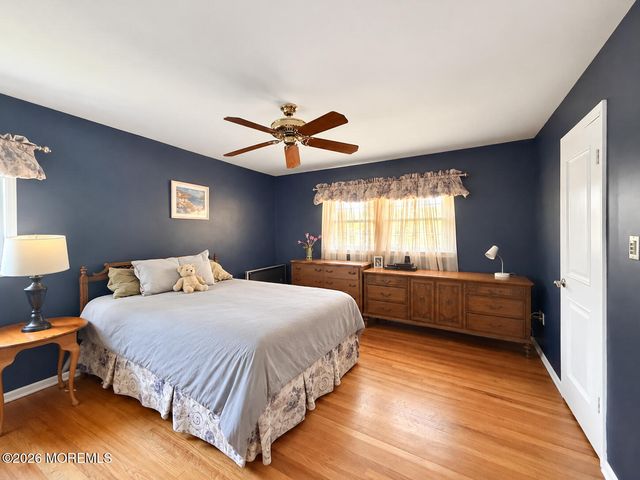 11 Glenmere Place, Old Bridge, NJ 08857