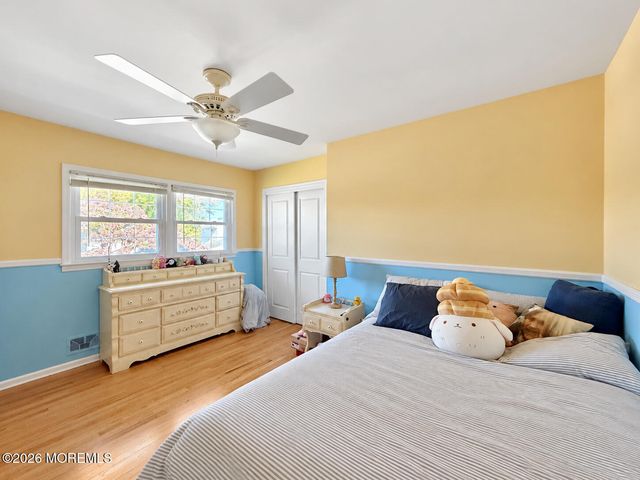 11 Glenmere Place, Old Bridge, NJ 08857