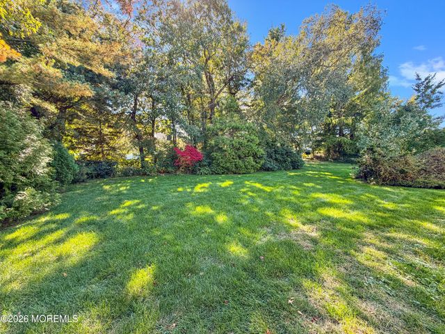 11 Glenmere Place, Old Bridge, NJ 08857