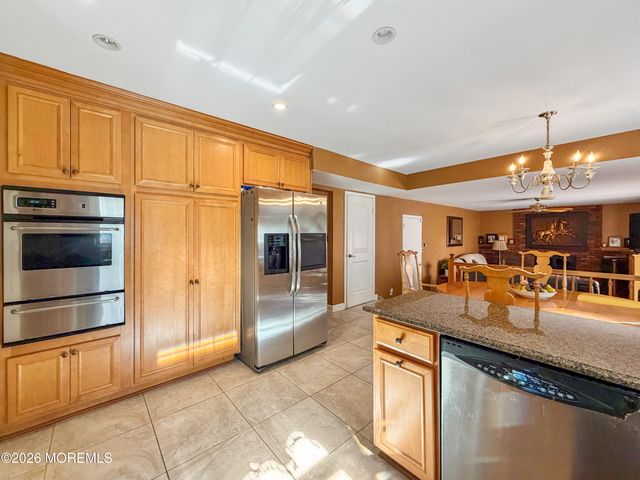 11 Glenmere Place, Old Bridge, NJ 08857