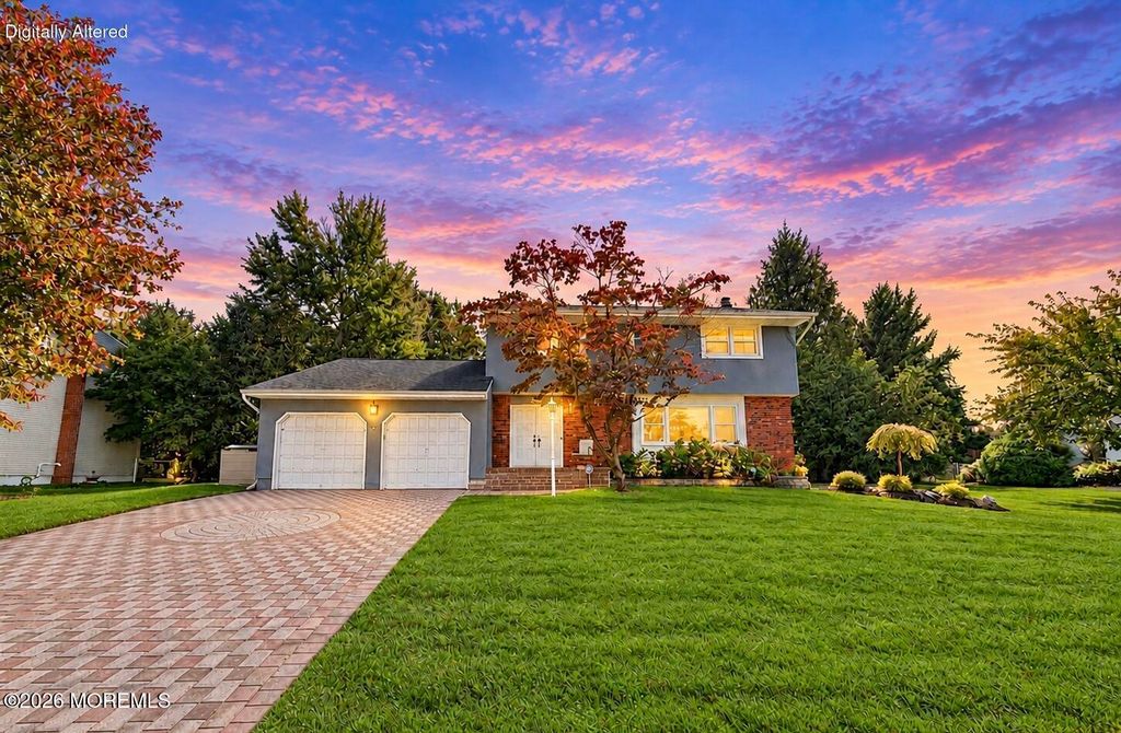 11 Glenmere Place, Old Bridge, NJ 08857