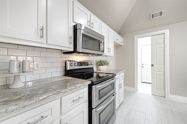 2831 Silverspring Road, Carrollton, TX 75006