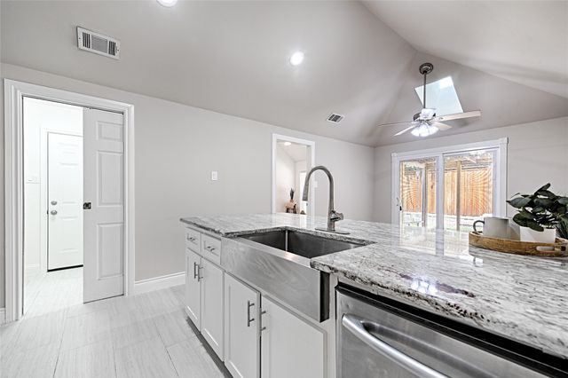2831 Silverspring Road, Carrollton, TX 75006