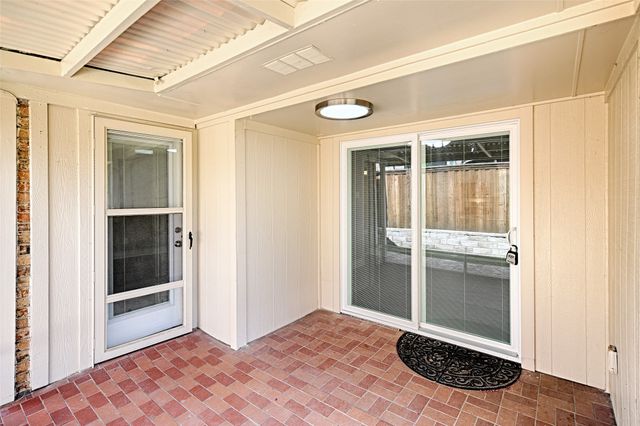 2831 Silverspring Road, Carrollton, TX 75006