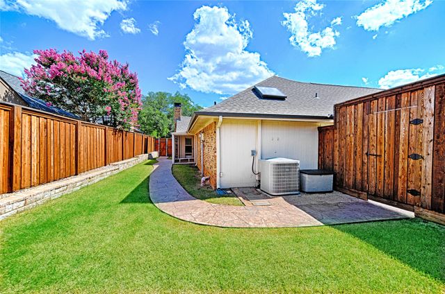 2831 Silverspring Road, Carrollton, TX 75006