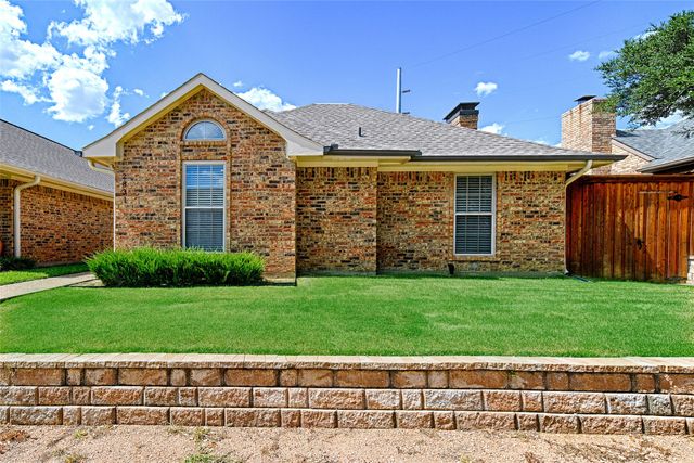 2831 Silverspring Road, Carrollton, TX 75006