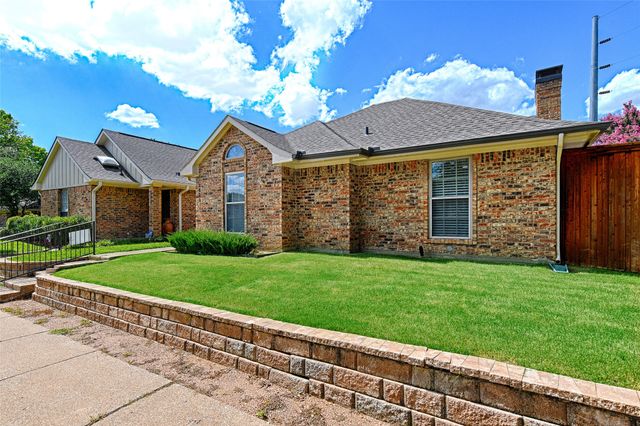 2831 Silverspring Road, Carrollton, TX 75006